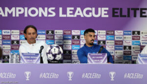 إنزاجي: الغرافة قوي.. وسعيد بأداء الهلال
                                                2025.11.02 | 09:12 pm
                                                تحدث الإيطالي سيموني إنزاجي، مدرب فريق الهلال الأول لكرة القدم، ومدافعه علي لاجامي عن قوة فريق الغرافة القطري، قبل مواجهة الجانبين مساء الإثنين في الدوحة ضمن رابع جولات مجموعة الغرب من دوري أبطال آسيا للنخبة.
وقال  ...