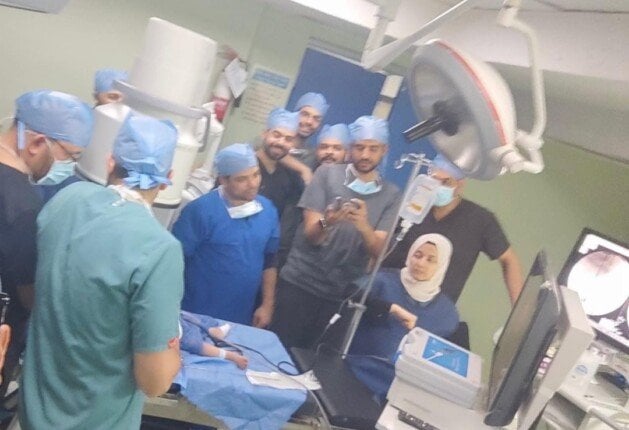 ظل في جسدها 6 أشهر.. الأطفال التخصصي ببنها تنجح فى إنقاذ طفلة ابتلعت دبوسًا