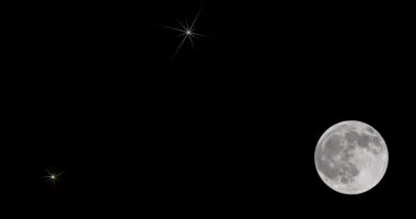 علماء ألمان يبتكرون جهاز ليزر لحفر جليد أقمار المشتري وزحل