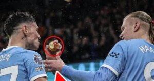 احتفال التفاحة يخطف الأضواء في قمة مان سيتى وليفربول