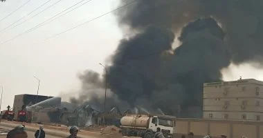 ارتفاع حالات الإصابة إلى 6 مصابين فى حريق مصنع البويات فى مدينة السادات