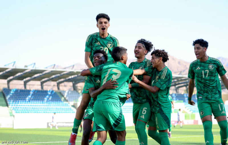 أمام الأردن.. «الأخضر» يبحث عن نهائي غرب آسيا
                                                2025.11.02 | 03:44 pm
                                                يخوض المنتخب السعودي تحت 16 عامًا لكرة القدم، الأحد، مباراة نصف نهائي بطولة كأس اتحاد غرب آسيا تحت 17 عامًا 2025 أمام نظيره الأردني المستضيف على ملعب العقبة.
وأنهى الأخضر السعودي تحضيراته بتدريب السبت، تحت إشراف المدرب أحمد ...