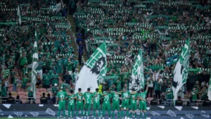 مفاجأة تهز الأهلي .. مدافع الفريق لاعبا في فنربخشة بنسبة 150% 