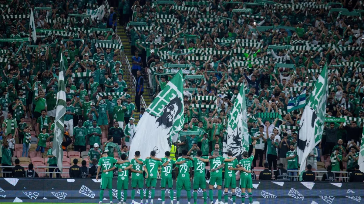 مفاجأة تهز الأهلي .. مدافع الفريق لاعبا في فنربخشة بنسبة 150% 