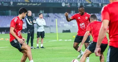 بمشاركة بن رمضان وإمام عاشور.. الأهلى يختتم استعداداته لمواجهة سيراميكا