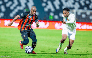 سلسلة «1ـ1» مستمرة.. الرياض وضمك يكتفيان بالتعادل
                                                2025.11.06 | 10:44 pm
                                                استمر مسلسل التعادلات بنتيجة 1ـ1، بعدما تقاسم فريقا الرياض وضمك النقاط في المواجهة التي جمعت بينهما، الخميس، على ملعب «أرينا SHG» ضمن الجولة الثامنة من دوري روشن السعودي.
تقدّم الرياض أولاً عند الدقيقة «24» عن طريق  ...