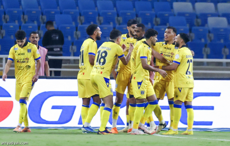 التعاون يذيق القادسية الخسارة الأولى
                                                2025.11.01 | 06:17 pm
                                                ألحق فريق التعاون الأول لكرة القدم، الخسارة الأولى بضيفه القادسية، بعدما تغلب عليه بهدفين دون مقابل، في المباراة التي لعبت، على ملعب مدينة الملك عبد الله الرياضية في بريدة، ضمن الجولة السابعة من دوري روشن السعودي.
وحقق  ...