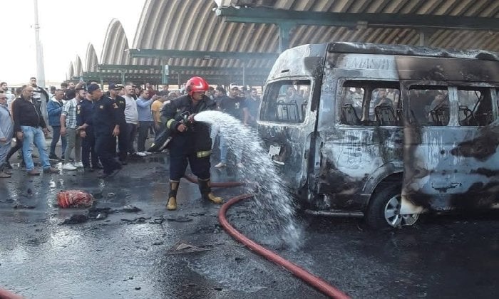 السيطرة على حريق سيارة ميكروباص بالإسكندرية دون إصابات