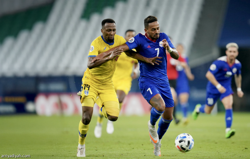 أكبر انتصارين يلطّفان سجل الشارقة.. والعنبري صنع الفارق
                                                2025.11.24 | 03:53 pm
                                                لا يمتلك فريق الشارقة الإماراتي الأول لكرة القدم رصيدًا إيجابيًا أمام الفرق السعودية، على الصعيد الآسيوي، لكنه في المقابل حقق نتيجتَيه الأكبر، قاريًّا، أمام فريقين سعوديين، هما الهلال والتعاون.
وينزل الشارقة ضيفًا  ...