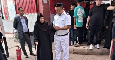 الشرطة في خدمة الناخبين.. الداخلية تسطر مشاهد إنسانية بالانتخابات