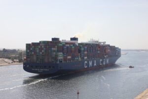 الفريق ربيع: قناة السويس شهدت عبور أكبر سفينة حاويات CMA CGM BENJAMIN FRANKLIN منذ عامين
