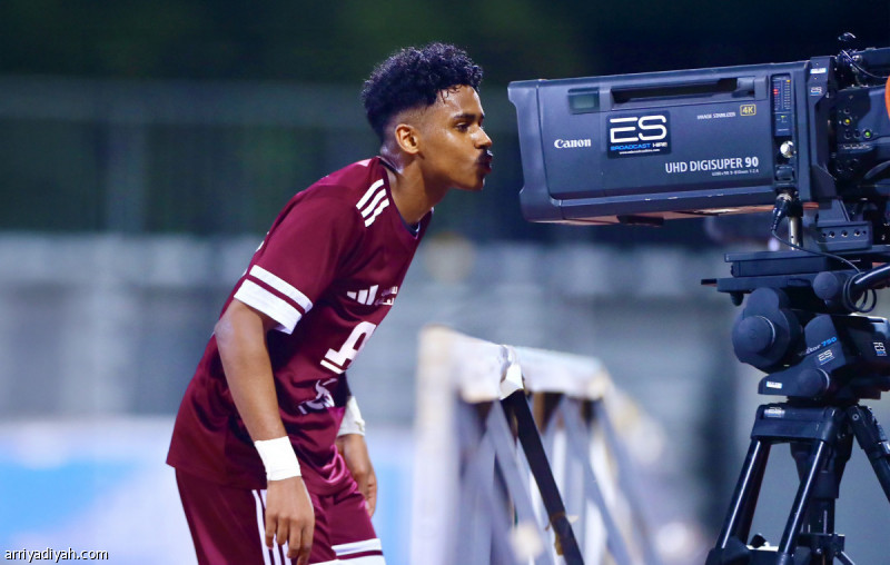 الفيصلي يزيد متاعب العدالة.. والزلفي والجبلين يتعادلان
                                                2025.11.08 | 09:06 pm
                                                سجل فريق الفيصلي الأول لكرة القدم فوزه الثاني الموسم الجاري، بعد تغلبه السبت، على ضيفه العدالة بهدف دون رد لحساب الجولة الثامنة من دوري يلو لأندية الدرجة الأولى، على ملعب مدينة المجمعة الرياضية.
وحافظ الفيصلي بهذه  ...