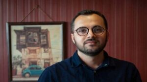 الكاتب السوري سومر شحادة: مصر ذاكرة حيّة للأدب العربي ومركز إشعاع ثقافي بالمنطقة