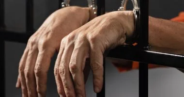 النيابة تأمر بحبس عاطل حاز ربع كيلو هيروين فى الجيزة 4 أيام