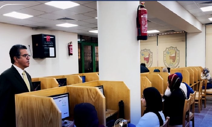 انطلاق امتحانات منتصف الفصل الدراسي الأول إلكترونيًا بـ ٧ كليات بجامعة سوهاج الأهلية