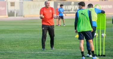 انفعالات علي ماهر أثناء مواجهة الأهلى وسيراميكا ..فيديو