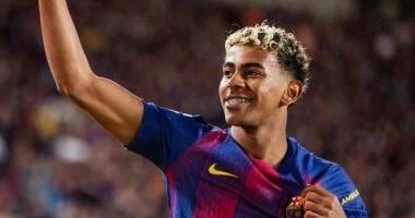 برشلونة يتقدم على إلتشى 2-1 فى الشوط الأول وتوريس يصل للهدف 50