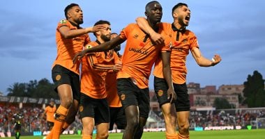 مجموعة بيراميدز.. نهضة بركان يكتسح باور ديناموز بثلاثية ويشعل الصدارة