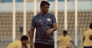 تأخر وصول الجزائرى ميلود حمدى مدرب الإسماعيلى للقاهرة لأسباب أسرية