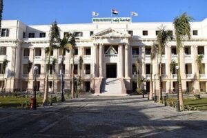 فتح باب تسجيل المقررات الدراسية للمتخلفين عن التسجيل بتجارة بنها