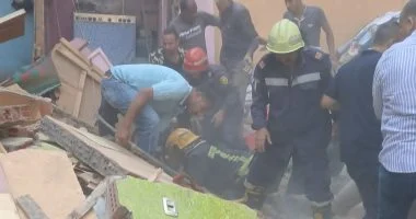 محافظ القاهرة يوجه بتشكيل لجنة لفحص العقارات المجاورة لعقار الخليفة المنهار