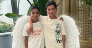 تشييع جثمانى شقيقين بعد حادث انقلاب واشتعال سيارة بطريق خط 12 بالقناطر الخيرية