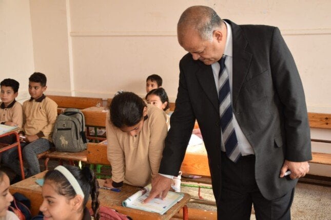 مدير تعليم بورسعيد يتفقد مجمع الشهداء بقرية المناصرة