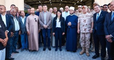 وزراء التخطيط والزراعة والأوقاف يتفقدون المركز الزراعي المتكامل بسهل القاع