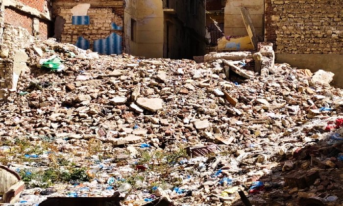 صادر له قرار هدم منذ 2010.. انهيار عقار مأهول بالسكان بمنطقة كرموز بالإسكندرية