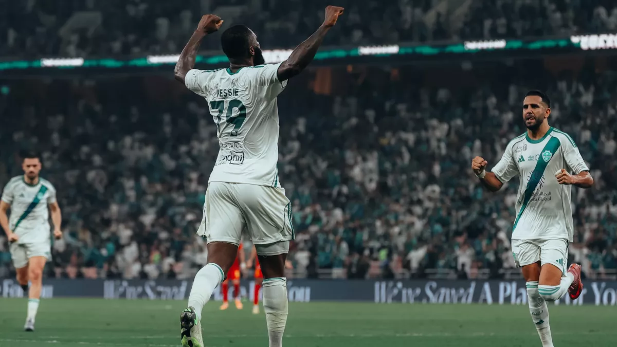 غياب ثنائي الأهلي يربك حسابات يايسله قبل مباراة القادسية .. أزمة في "الراقي"