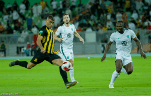 في الديربي.. جروس أفضل الأهلاويين.. ويايسله يقترب
                                                2025.11.08 | 02:39 pm
                                                يحتلّ الألماني ماتياس يايسله، مدرب فريق الأهلي الأول لكرة القدم، المرتبة الثانية بين شاغلي منصبه في عدد النقاط المكتسبة من مواجهات الاتحاد ضمن منافسات دوري المحترفين الذي انطلق صيف 2008، بالشراكة مع التشيكي كاريل  ...