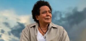 قلق واسع بين جمهور الكينج «محمد منير» بعد تعرضه لوعكة صحية مفاجئة