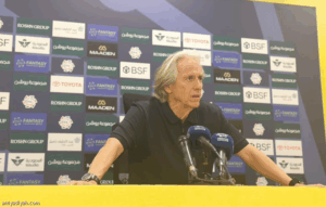 جيسوس يرد على إيمانويل: الجزائية صحيحة.. وأذن ماني ألغت هدف كومان
                                                2025.11.02 | 12:35 am
                                                ردَّ البرتغالي جورجي جيسوس، مدرب فريق النصر الأول لكرة القدم، على مواطنه بيدرو إيمانويل بشأن تشكيكه في ركلة الجزاء التي سجل منها الأصفر هدفًا قاتلًا، منحه الفوز 2ـ1 في مباراة الفريقين، السبت، ضمن الجولة السابعة من دوري  ...