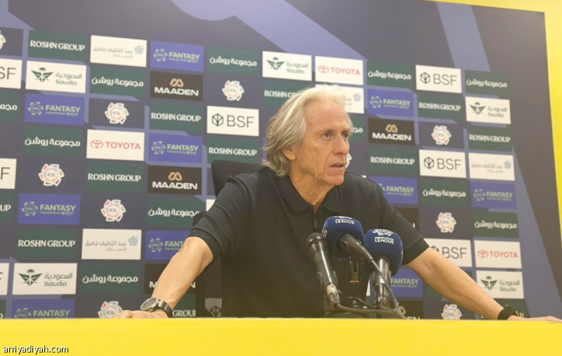 جيسوس يرد على إيمانويل: الجزائية صحيحة.. وأذن ماني ألغت هدف كومان
                                                2025.11.02 | 12:35 am
                                                ردَّ البرتغالي جورجي جيسوس، مدرب فريق النصر الأول لكرة القدم، على مواطنه بيدرو إيمانويل بشأن تشكيكه في ركلة الجزاء التي سجل منها الأصفر هدفًا قاتلًا، منحه الفوز 2ـ1 في مباراة الفريقين، السبت، ضمن الجولة السابعة من دوري  ...