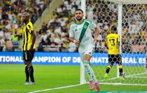 محرز يجاور زياية في قائمة هدّافي «الديربي»
                                                2025.11.08 | 10:16 pm
                                                اكتسبت الجزائر ممثلًا ثانيًا في قائمة مسجِّلي أهداف «ديربي جدة» ضمن بطولة الدوري السعودي للمحترفين، التي انطلقت صيف 2008، بزيارة رياض محرز، جناح فريق الأهلي الأول لكرة القدم، شباك الاتحاد، السبت، خلال موقعة الجولة  ...