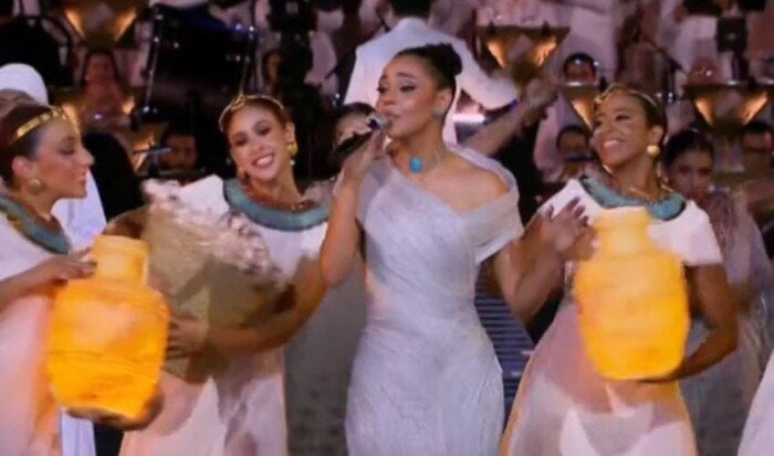 حنين الشاطر تقدم فقرة غنائية بحفل افتتاح المتحف المصري الكبير