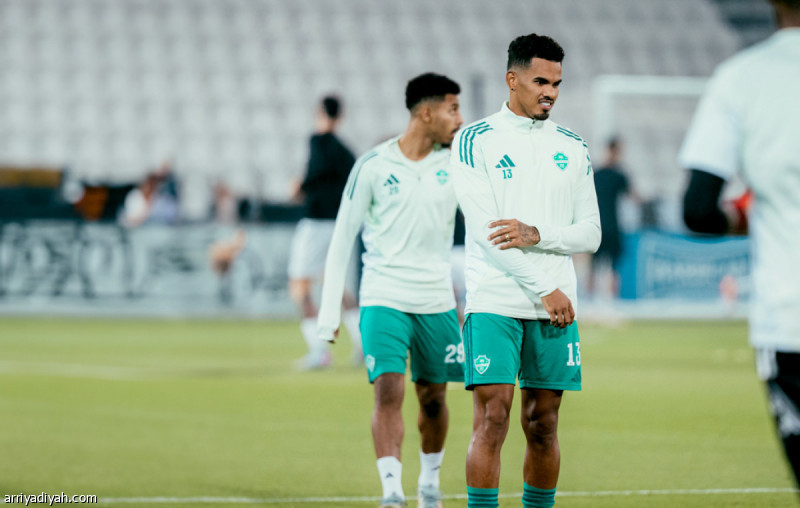 بعد عام كامل.. دكة الأهلي تسترد ديميرال
                                                2025.11.04 | 06:51 pm
                                                أعاد الألماني ماتياس يايسله، مدرب فريق الأهلي الأول لكرة القدم، المدافع التركي ميريح ديميرال إلى مقاعد البدلاء للمرة الأولى منذ نحو عامٍ كاملٍ، مقرِّرًا الاعتماد على أسماءٍ أخرى في الخط الخلفي للتشكيل الذي يواجه السد  ...