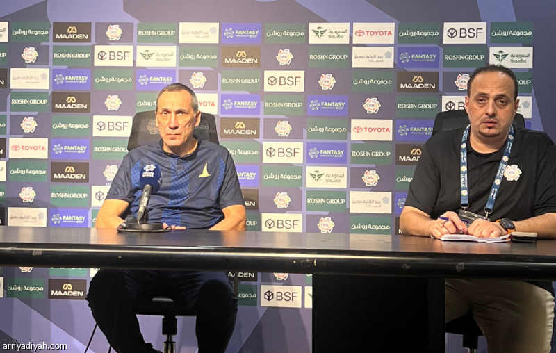 دونيس: لم نكن أذكياء.. وأتحمل المسؤولية
                                                2025.11.01 | 08:37 pm
                                                رفض اليوناني جورجوس دونيس، مدرب فريق الخليج الأول لكرة القدم، إيجاد مبررات للتفريط في الفوز على الاتحاد بعد التقدم برباعية، معلنًا تحمله مسؤولية التعادل الذي جاء بنتيجة 4ـ4، السبت، ضمن سابع جولات دوري روشن السعودي.
وفي  ...