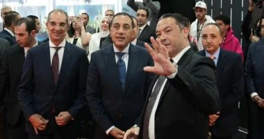 رئيس الوزراء يتفقد جناح أورنچ مصر بـ Cairo ICT.. ورئيس الشركة يستعرض خدمات النيابة الرقمية