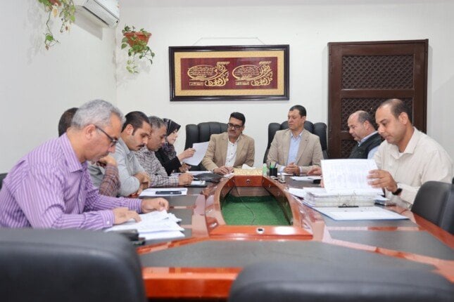 رئيس شركة مياه القليوبية يناقش آخر مستجدات المشروعات