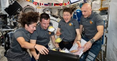 رواد الفضاء بياكلوا إيه خارج كوكب الأرض وبيحضروه إزاى؟.. صور