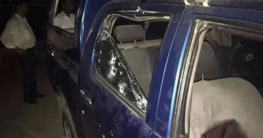 أتوبيس ميني باص يحطم كشكا في بهتيم بشبرا الخيمة والسائق يفر هاربا