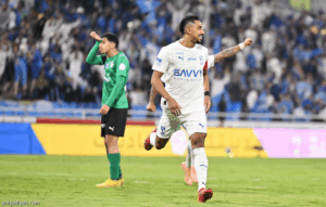 سالم ينفرد بصدارة هدافي الهلال
                                                2025.11.07 | 09:33 pm
                                                تفرّد سالم الدوسري، جناح فريق الهلال الأول لكرة القدم، بقمة ترتيب الهدافين التاريخيين لـ «الأزرق» ضمن دوري روشن السعودي، بعد أن هزَّ شباك النجمة مرتين، مساء الجمعة في بريدة، لحساب ثامن جولات الموسم الجاري.
وأحرز  ...