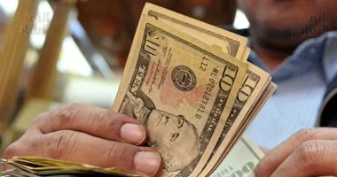 كم سجل سعر الدولار اليوم الجمعة 21-11-2025 أمام الجنيه؟