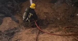 السيطرة على حريق مخزن تكييفات فى التجمع.. صور