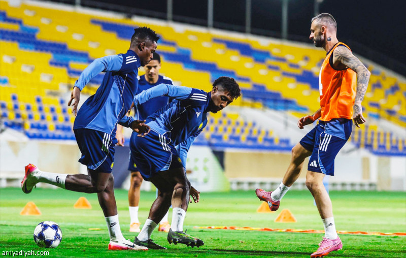 طموح التأهل يحفز النصر أمام جوا
                                                2025.11.05 | 04:47 pm
                                                يسعى فريق النصر الأول لكرة القدم إلى الاقتراب من ضمان التأهل إلى الدور الثاني من بطولة دوري أبطال آسيا 2، عندما يواجه نظيره جوا الهندي، الأربعاء، على ملعب الأول بارك في الرياض، ضمن الجولة الرابعة.
ويملك الفريق العاصمي  ...