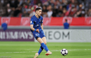 أكثرهم رحيمي.. بولبينة خامس أصحاب الثلاثيات أمام السعوديين
                                                2025.11.24 | 10:14 pm
                                                أصبح الجزائري عادل بولبينة، جناح فريق الدحيل القطري الأول لكرة القدم، خامس لاعب يسجّل 3 أهداف في مباراة واحدة أمام طرف سعودي بالمسمى الحالي أو السابق لدوري أبطال آسيا للنخبة.
وأحرز بولبينة «هاتريك» في مرمى الاتحاد خلال  ...