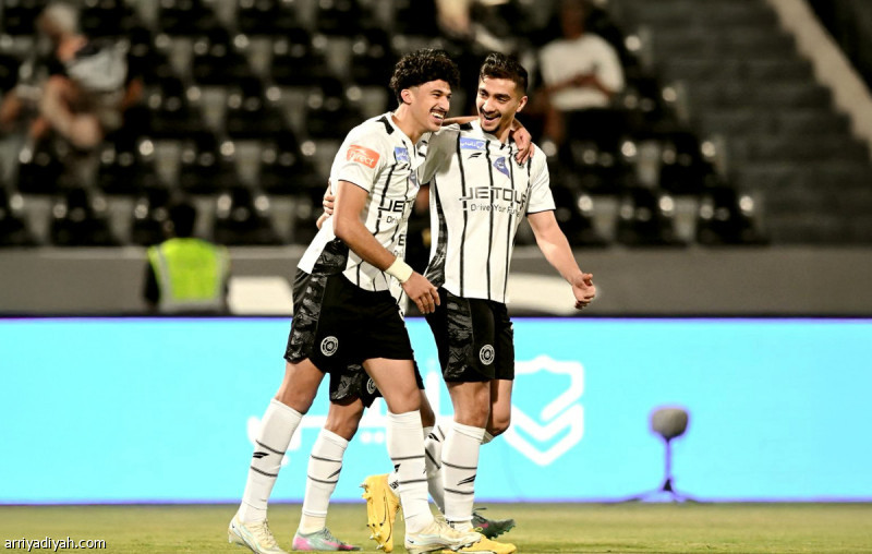 العثمان ينهي غياب 251 يوما
                                                2025.11.08 | 08:14 pm
                                                أنهى عبد العزيز العثمان، مهاجم فريق الشباب الأول لكرة القدم، غياب دام 251 يومًا عن التسجيل عندما هزَّ شباك نظيره الاتفاق خلال اللقاء الذي جمعهما الأربعاء على ملعب إس إتش جي أرينا ضمن الجولة الثامنة من دوري روشن السعودي.
 ...