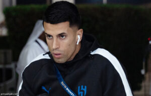 بعد 6 أسابيع.. كانسيلو يعزز تشكيل «الأزرق»
                                                2025.11.03 | 09:02 pm
                                                عاد البرتغالي جواو كانسيلو، ظهير أيمن فريق الهلال الأول لكرة القدم، إلى خوض المباريات بعد غياب لنحو شهر ونصف الشهر بسبب إصابة عضلية لحقت به خلال باكورة جولات مجموعة الغرب من دوري أبطال آسيا للنخبة.
ويبدأ كانسيلو مباراة  ...