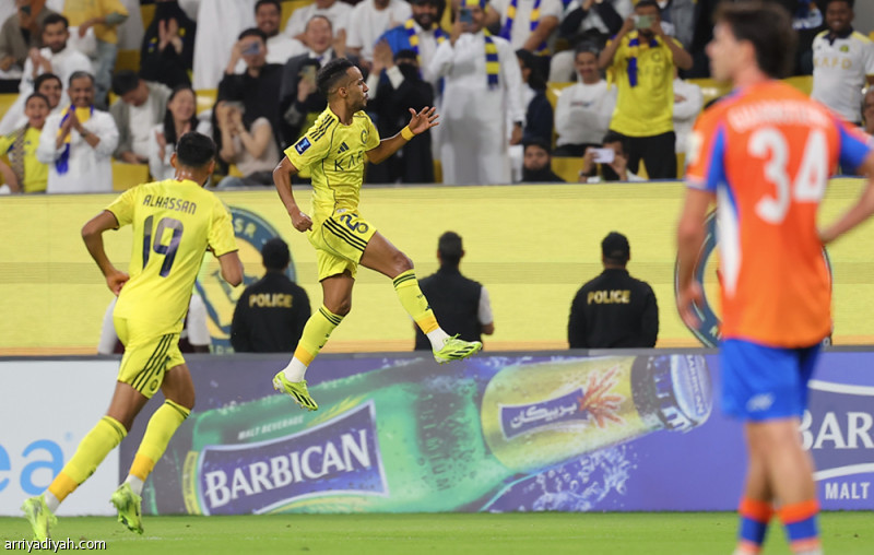 نصر النتائج الكبيرة يعود باكتساح جوا
                                                2025.11.05 | 11:24 pm
                                                عاد فريق النصر الأول لكرة القدم إلى الانتصار بنتائج كبيرة، واكتسح ضيفه جوا الهندي 4ـ0 مساء الأربعاء على ملعب «الأول بارك» في الرياض، ضمن رابع جولات المجموعة الرابعة من دوري أبطال آسيا 2.
ورفع الفريق رصيده إلى 12 نقطة،  ...